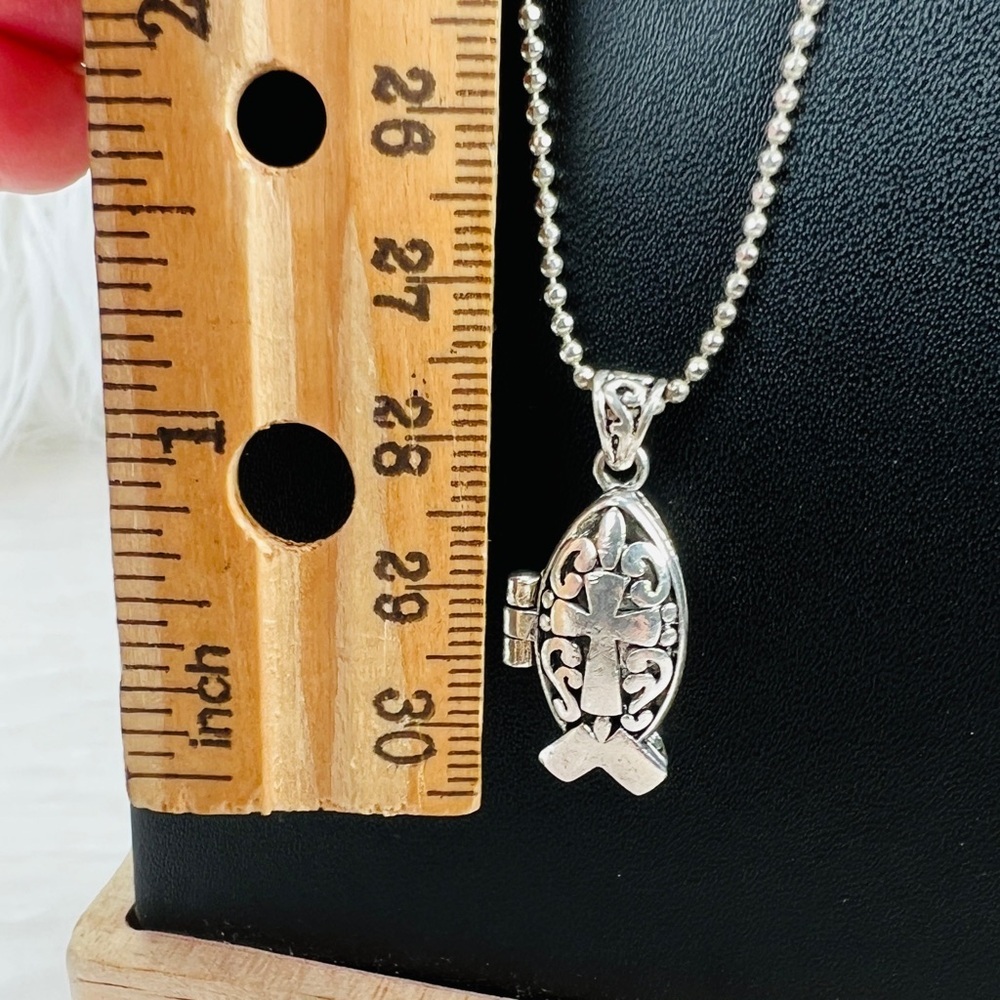 Vintage Silvertone fish cross open pendant necklace - Picture 9 of 11